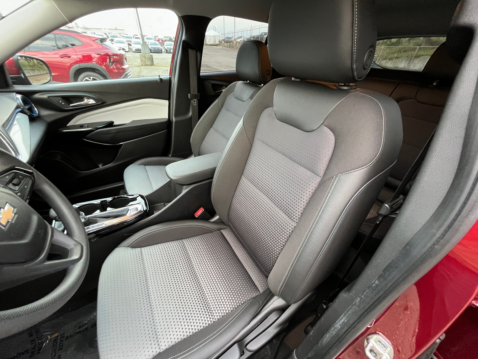 Thumbnail: 2025 Chevrolet Trax - 2