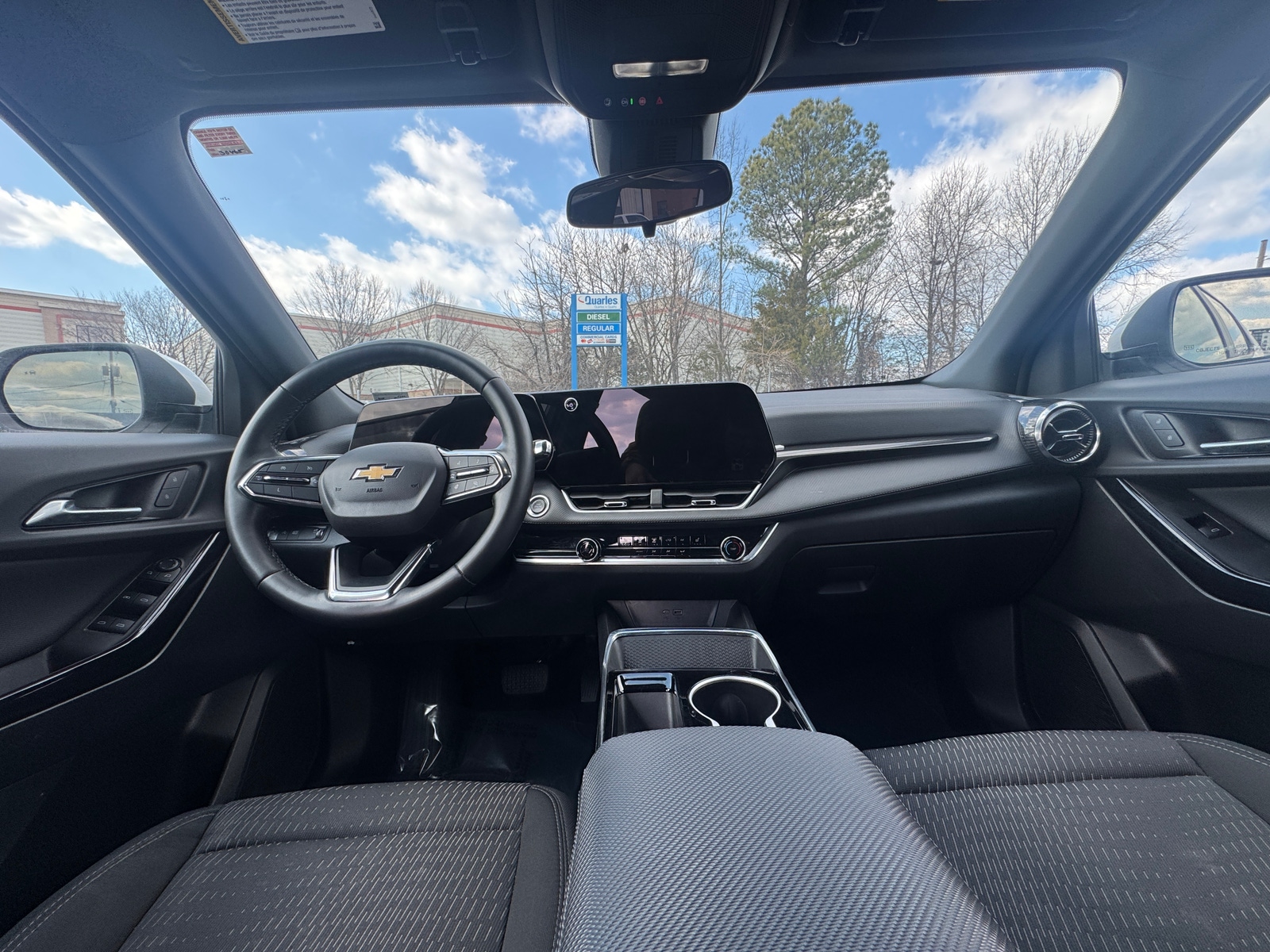 Thumbnail: 2025 Chevrolet Equinox - 3