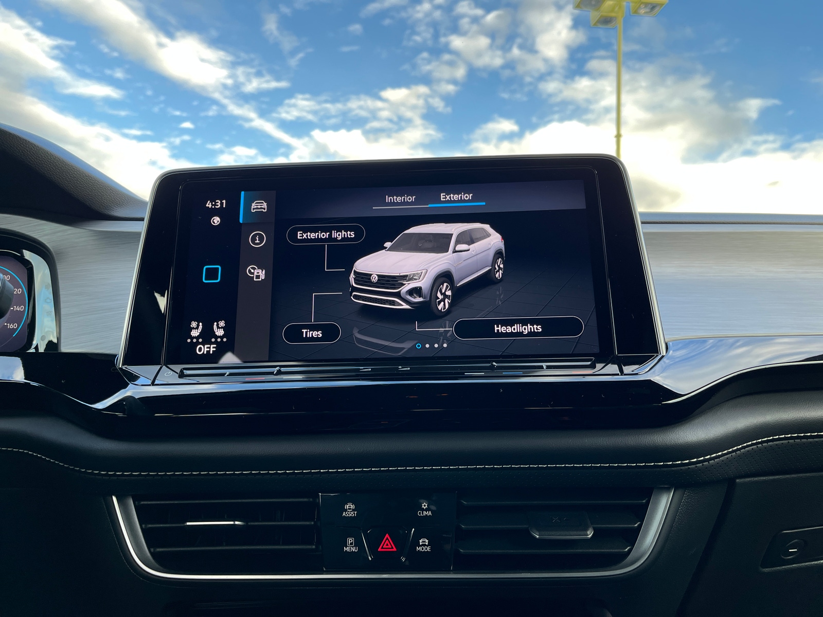 Thumbnail: 2024 Volkswagen Atlas - 3