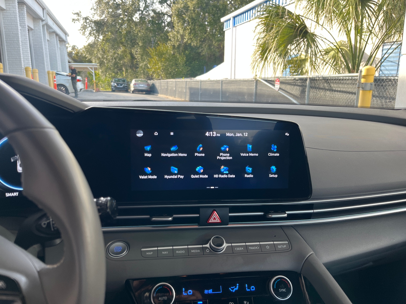 Thumbnail: 2025 Hyundai Elantra - 4