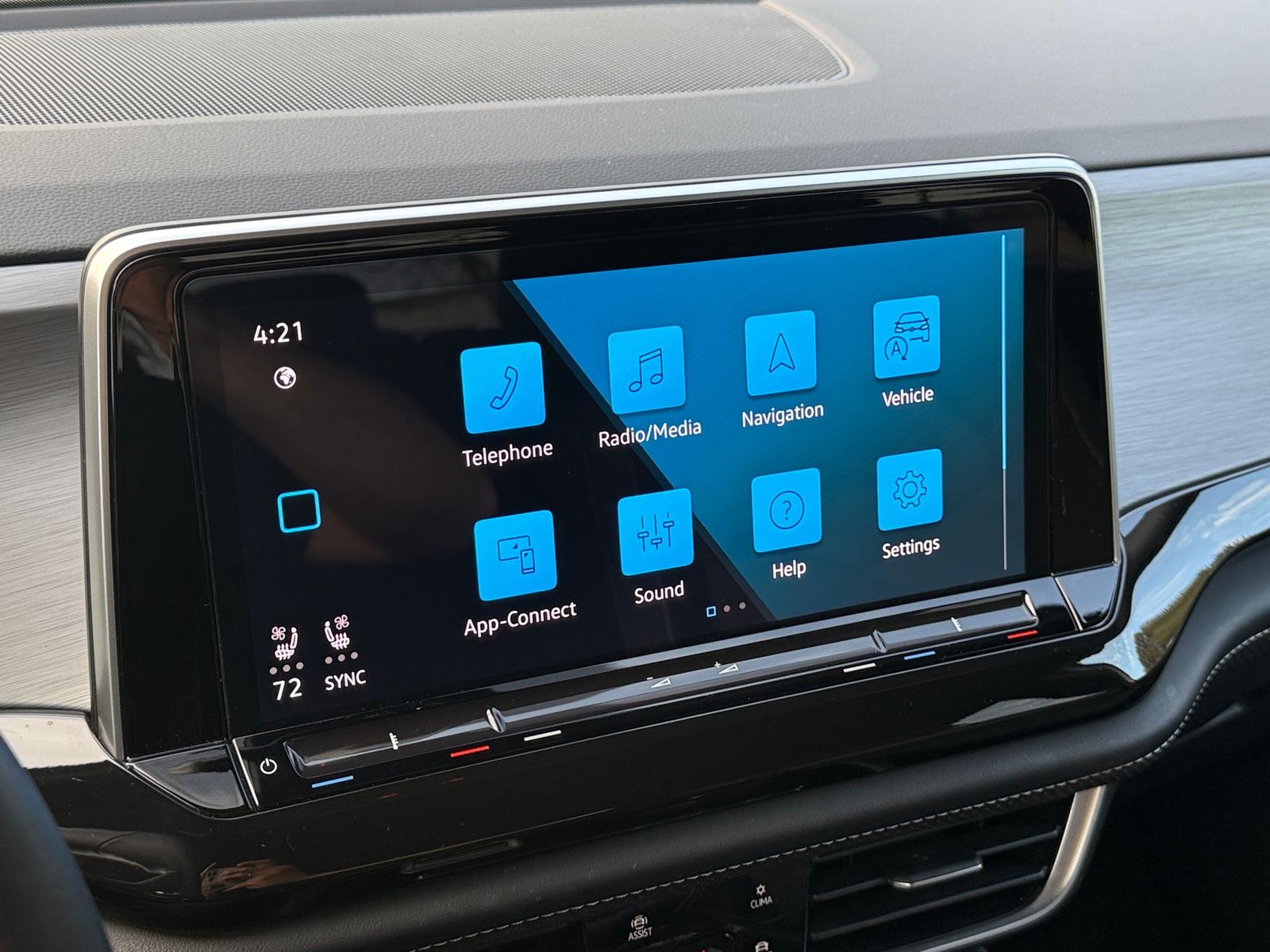 Thumbnail: 2025 Volkswagen Atlas - 4