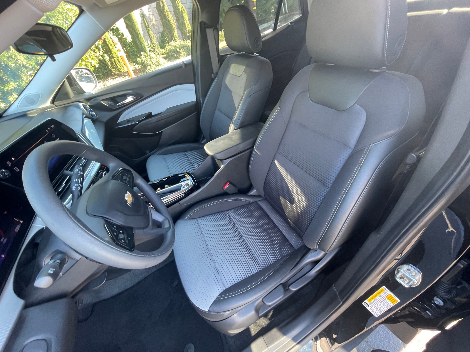 Thumbnail: 2025 Chevrolet Trax - 2