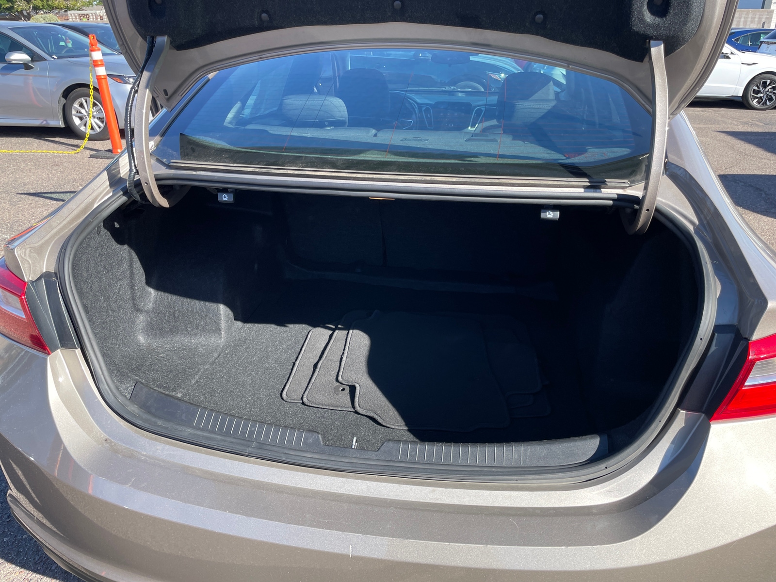 Thumbnail: 2023 Chevrolet Malibu - 6