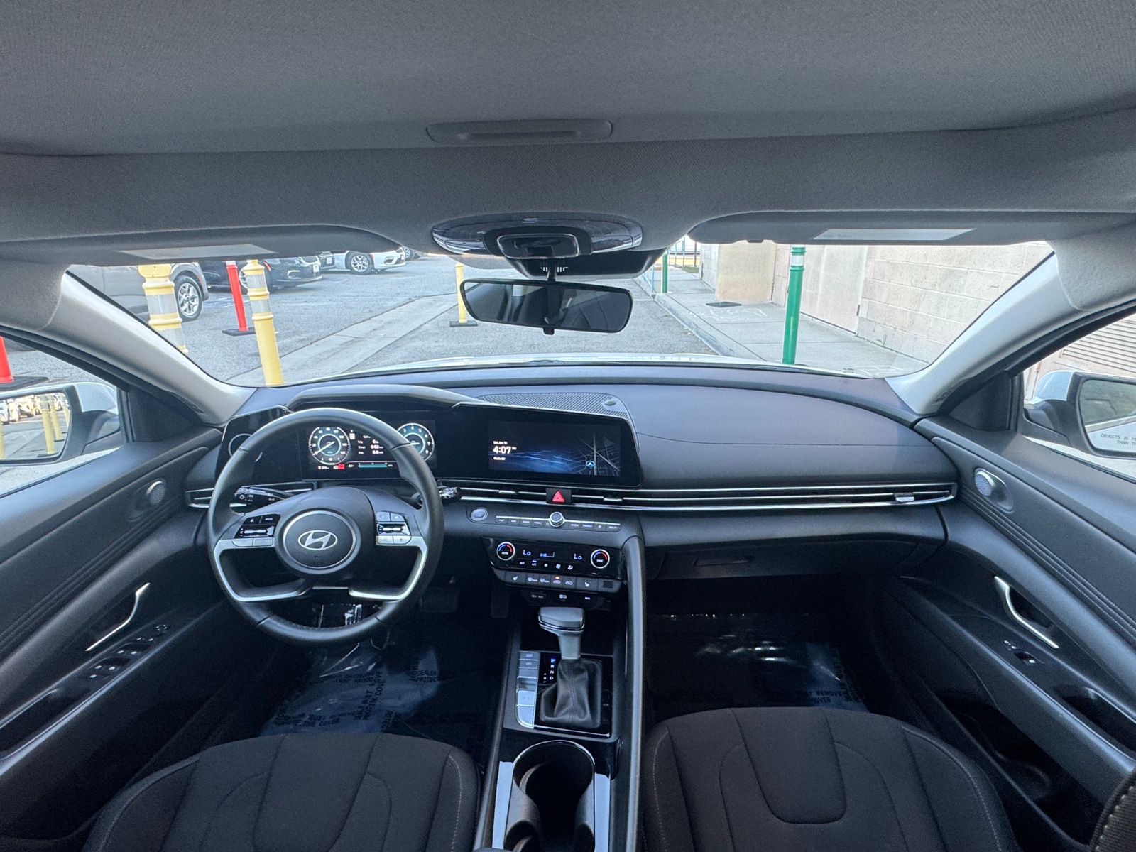 Thumbnail: 2025 Hyundai Elantra - 3