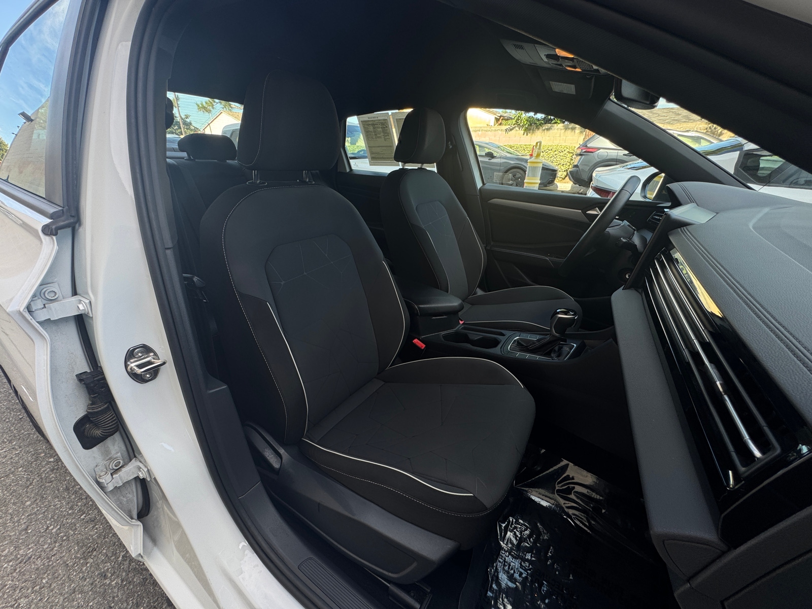 Thumbnail: 2025 Volkswagen Jetta - 2