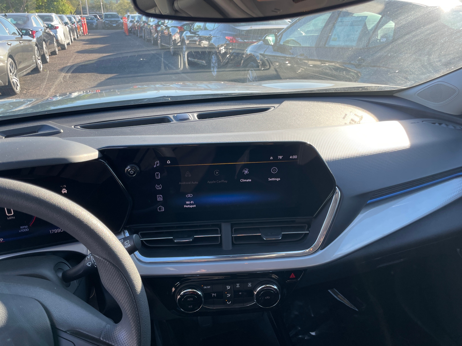 Thumbnail: 2025 Chevrolet Trax - 4