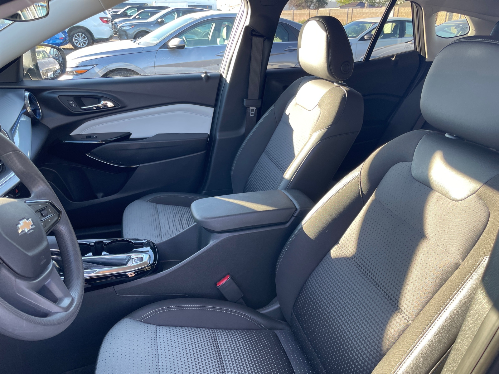 Thumbnail: 2025 Chevrolet Trax - 2