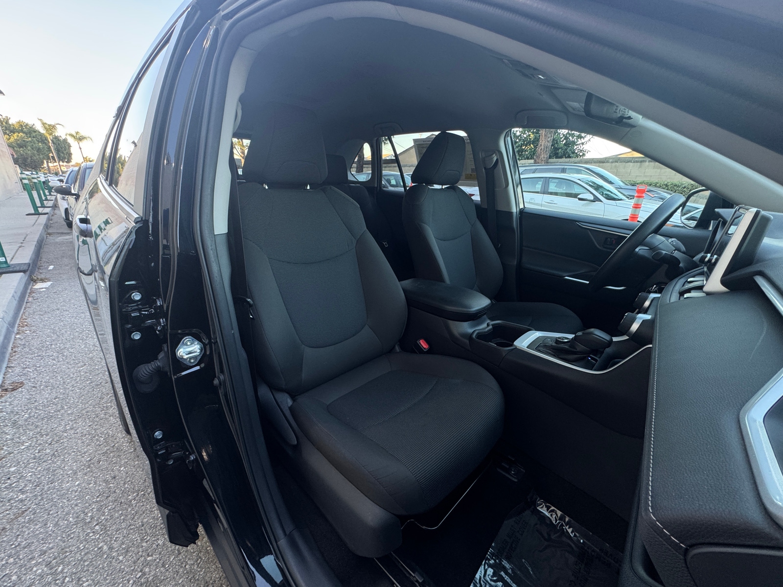 Thumbnail: 2025 Toyota RAV4 - 2