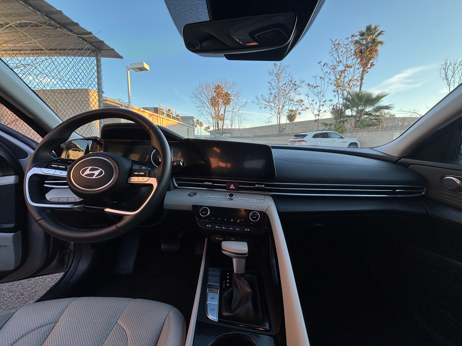 Thumbnail: 2025 Hyundai Elantra - 3