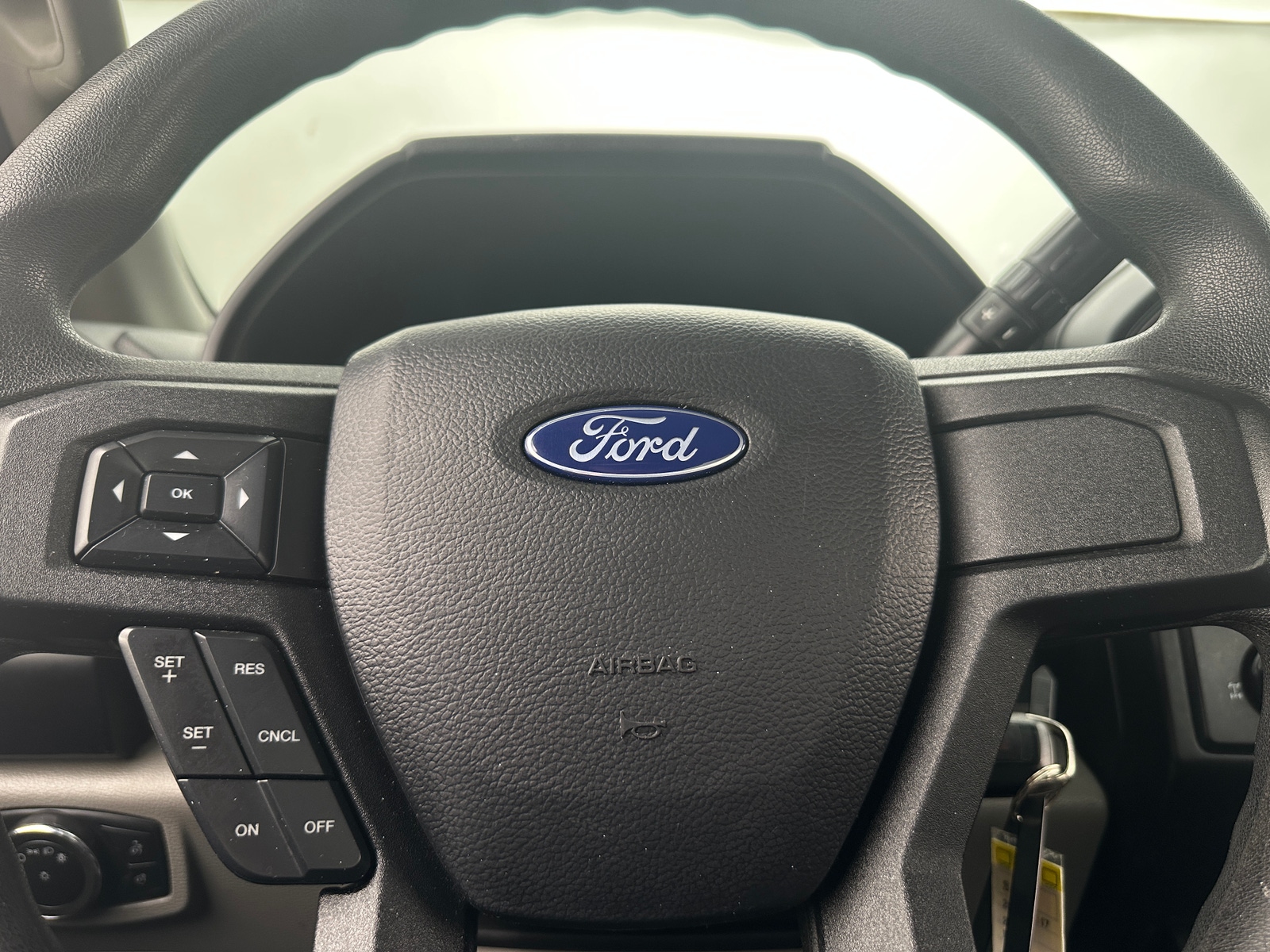 Thumbnail: 2020 Ford Econoline - 4