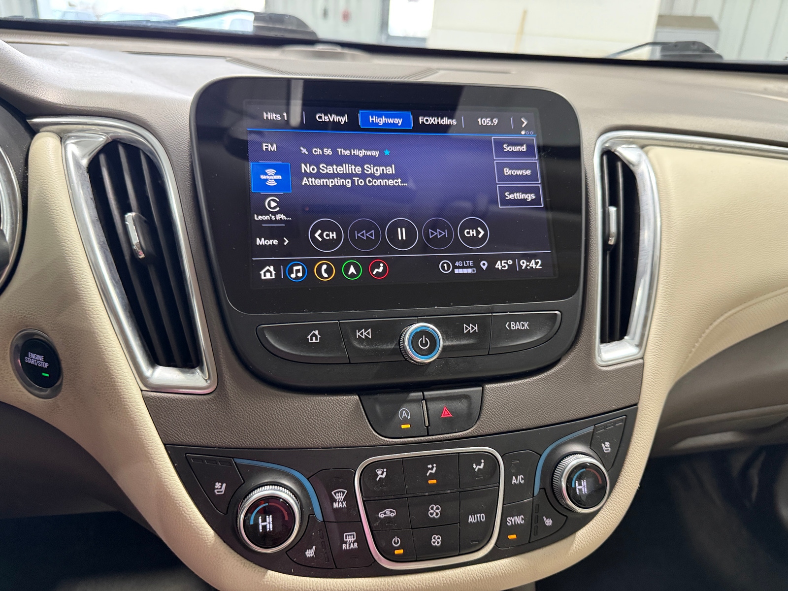 Thumbnail: 2024 Chevrolet Malibu - 4