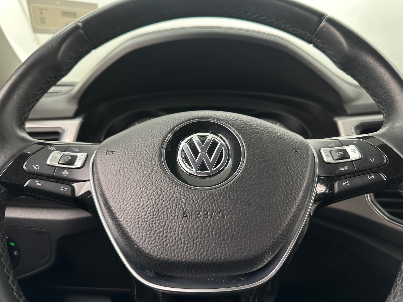Thumbnail: 2019 Volkswagen Atlas - 4