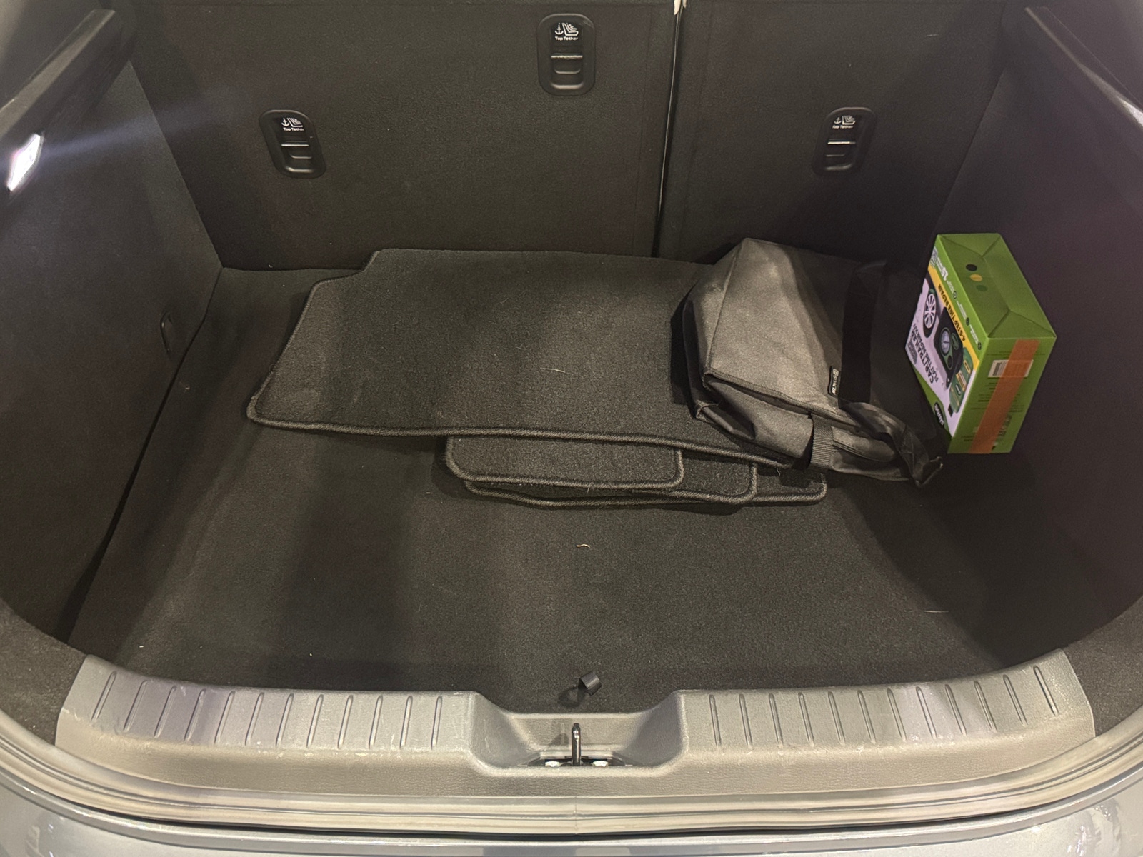 Thumbnail: 2022 Mazda MX-30 - 7