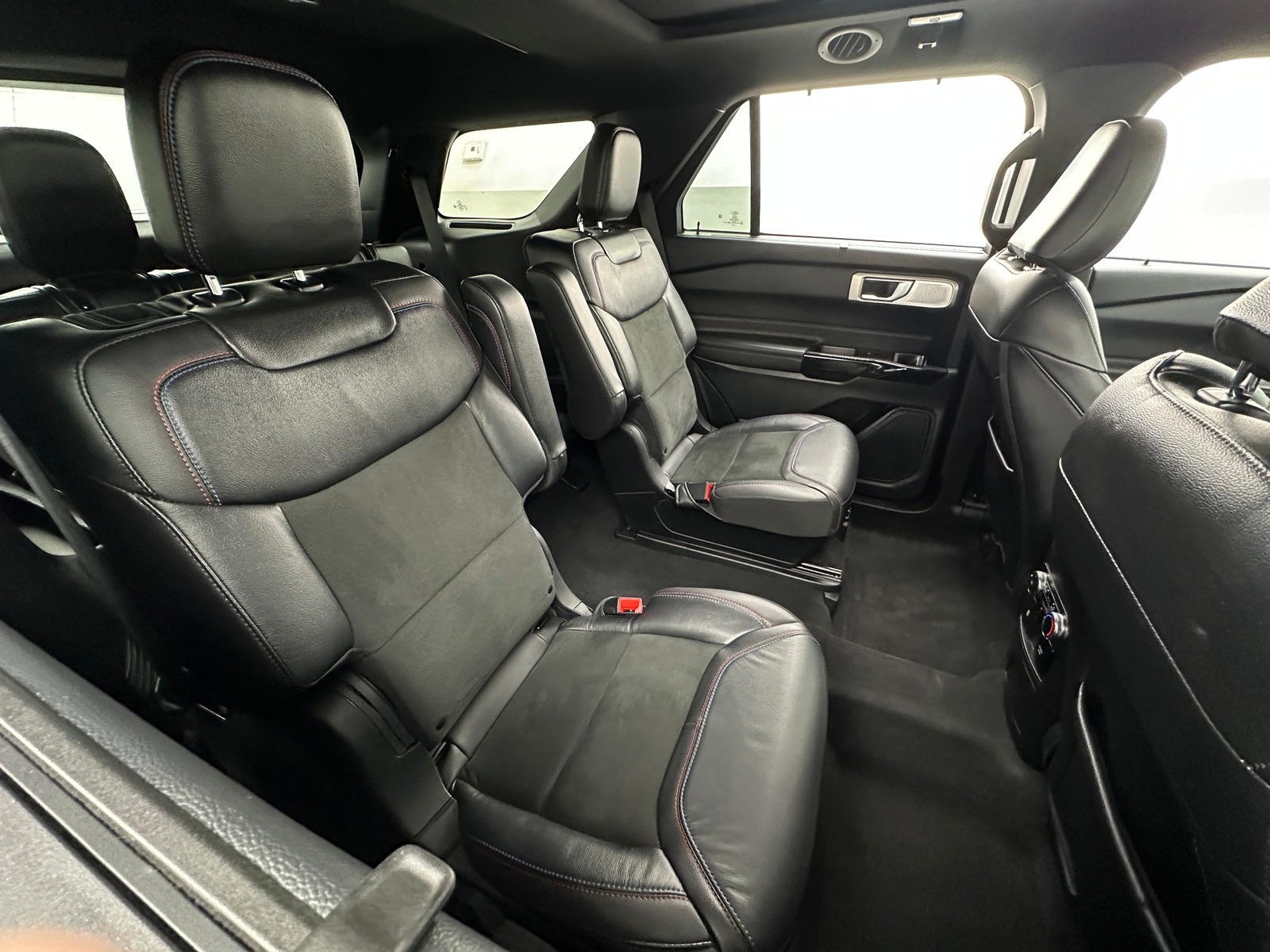 Thumbnail: 2023 Ford Explorer - 5