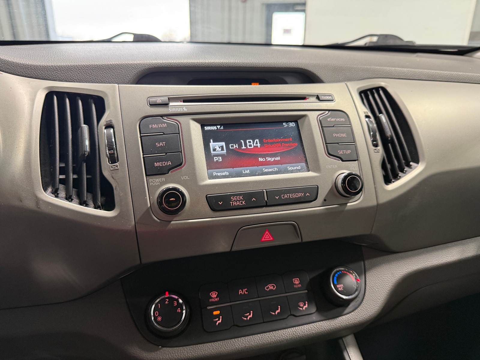 Thumbnail: 2014 Kia Sportage - 4