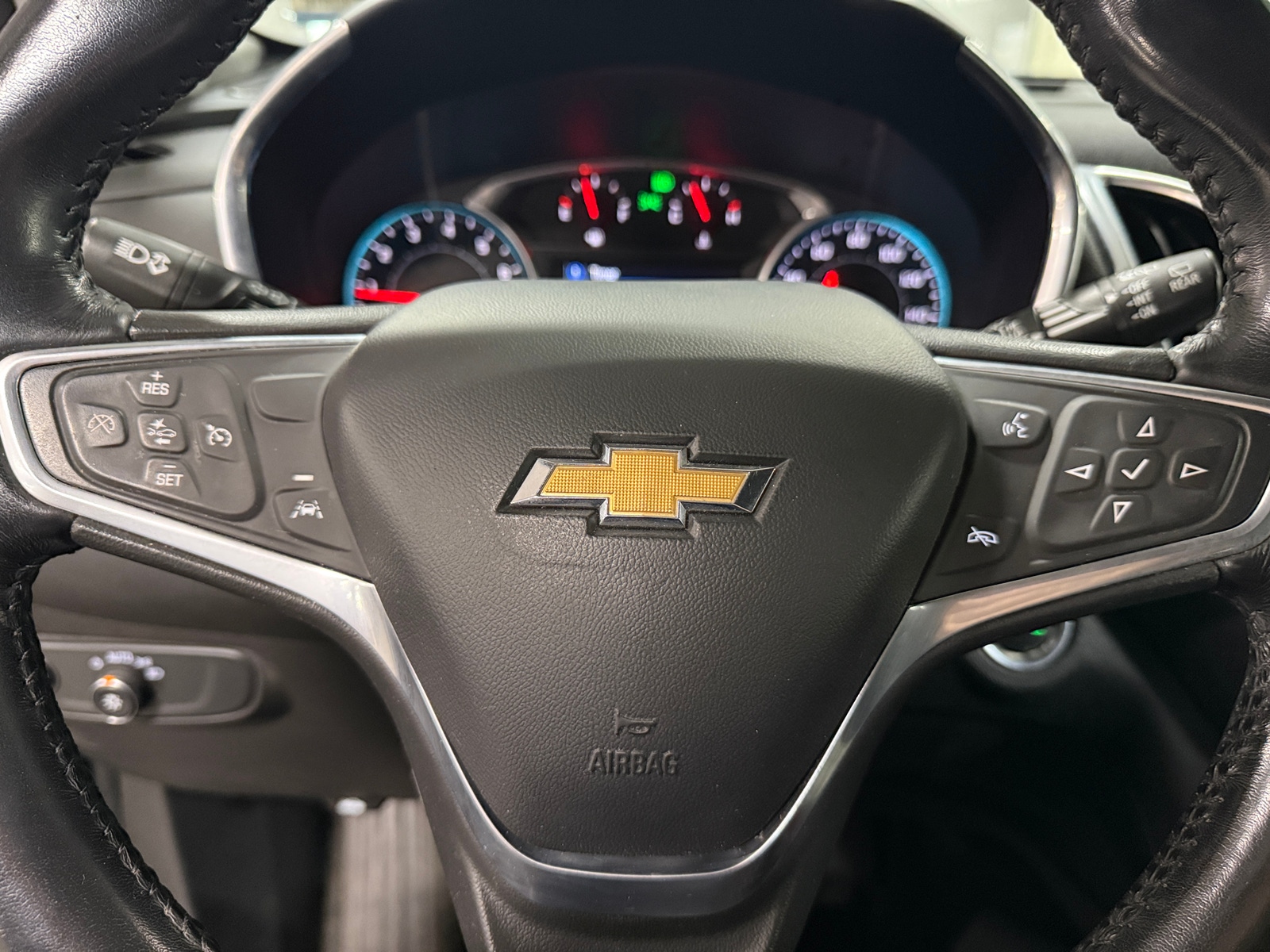 Thumbnail: 2022 Chevrolet Equinox - 5