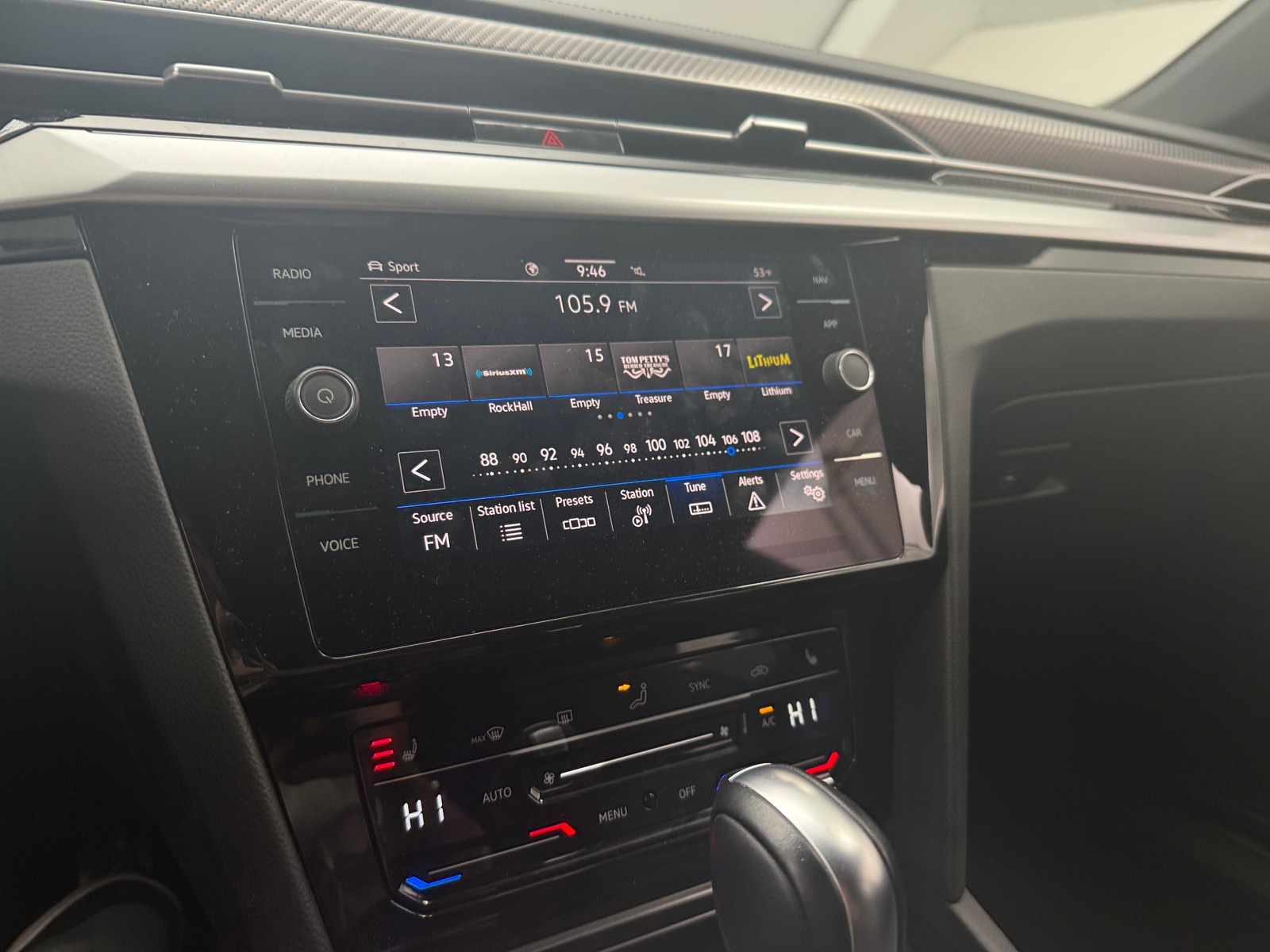 Thumbnail: 2023 Volkswagen Arteon - 3