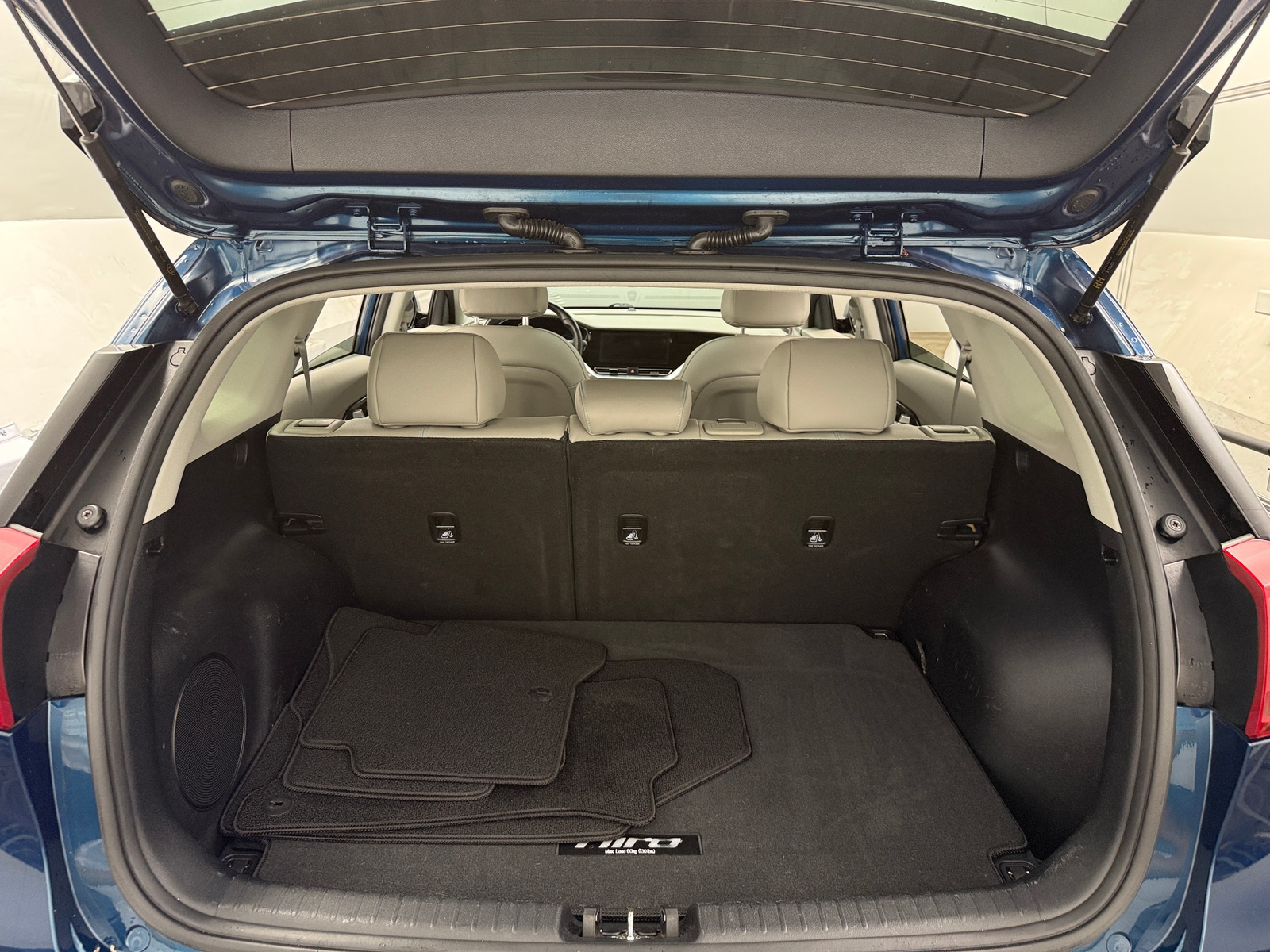 Thumbnail: 2021 Kia Niro - 6