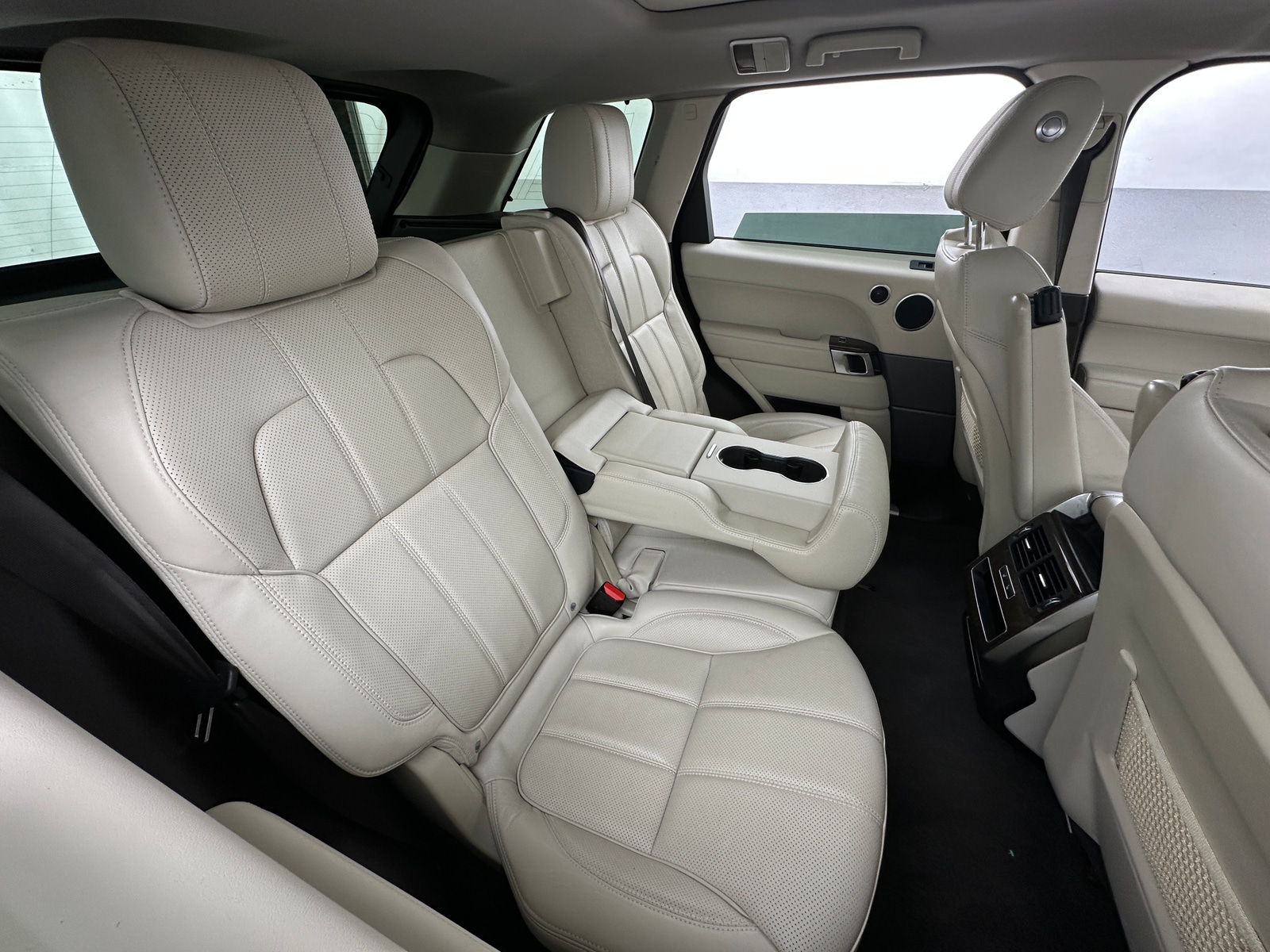 Thumbnail: 2016 Land Rover Range Rover Sport - 5