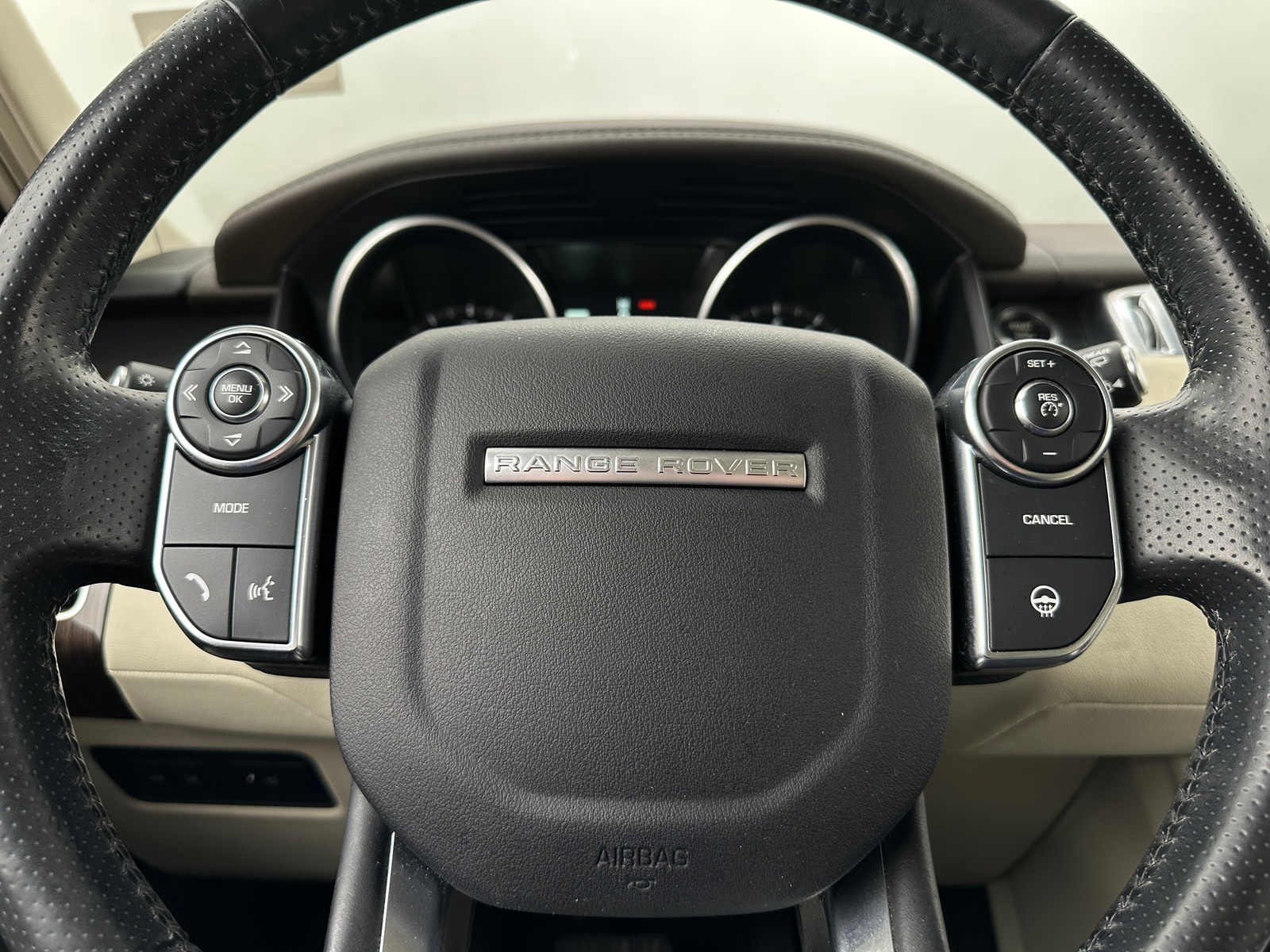 Thumbnail: 2016 Land Rover Range Rover Sport - 4