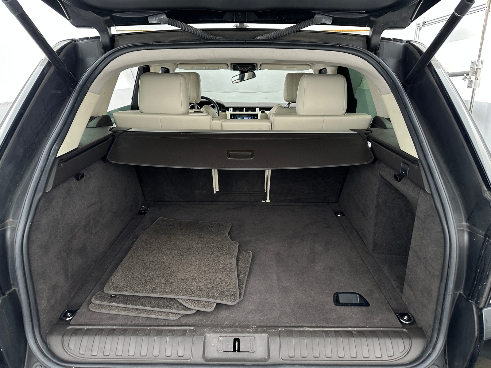 Thumbnail: 2016 Land Rover Range Rover Sport - 6