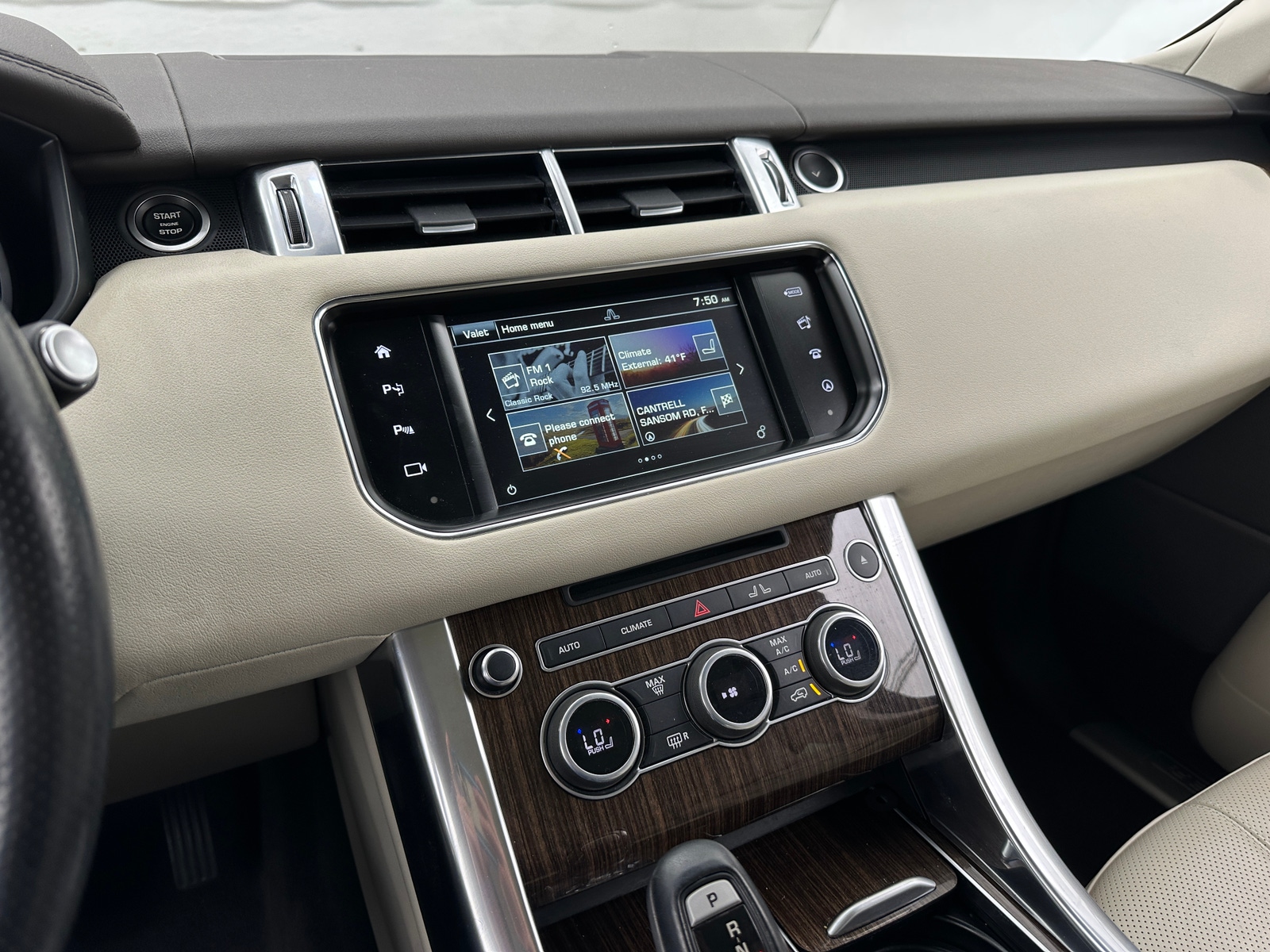 Thumbnail: 2016 Land Rover Range Rover Sport - 3