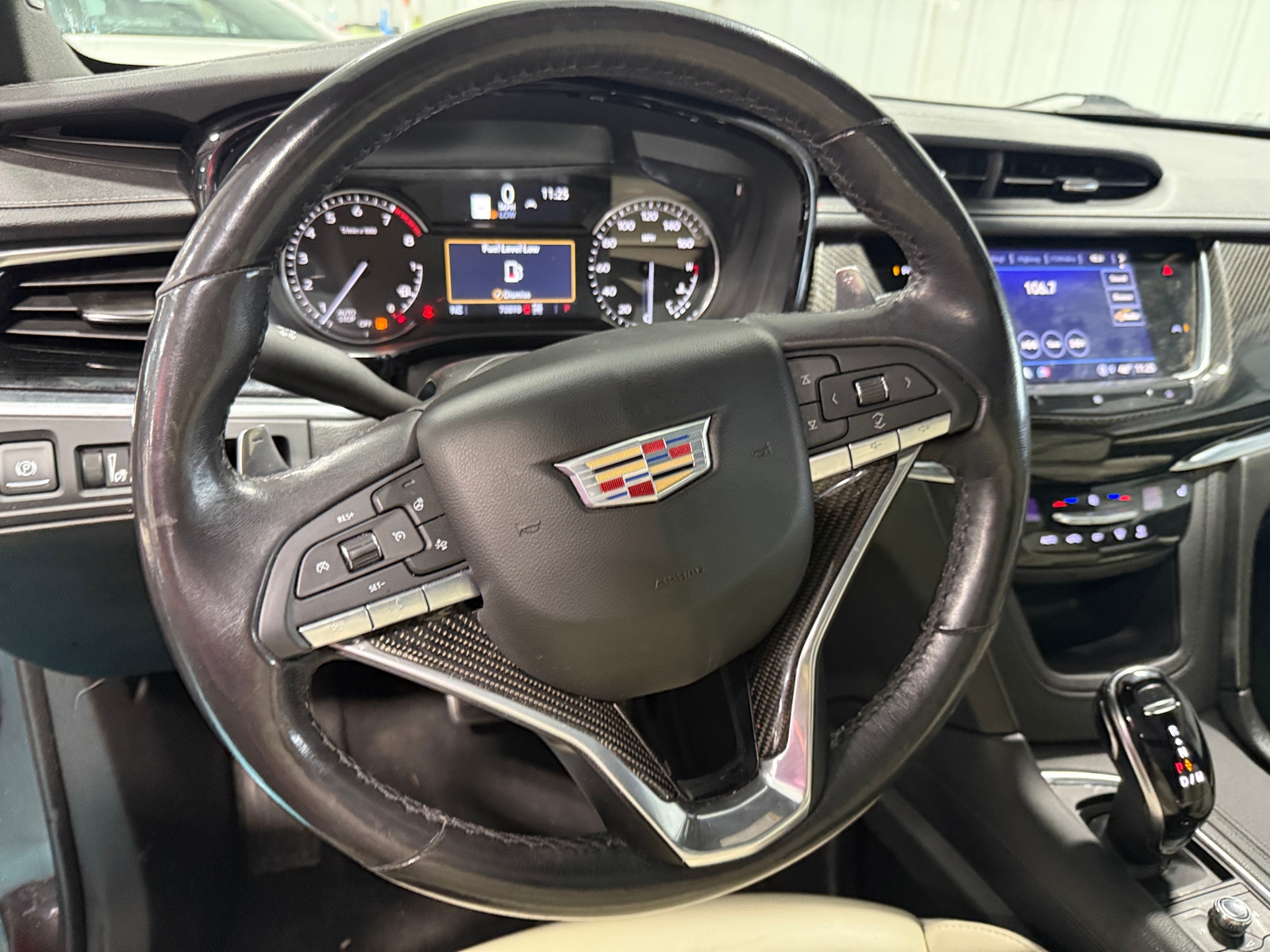 Thumbnail: 2021 Cadillac XT6 - 4