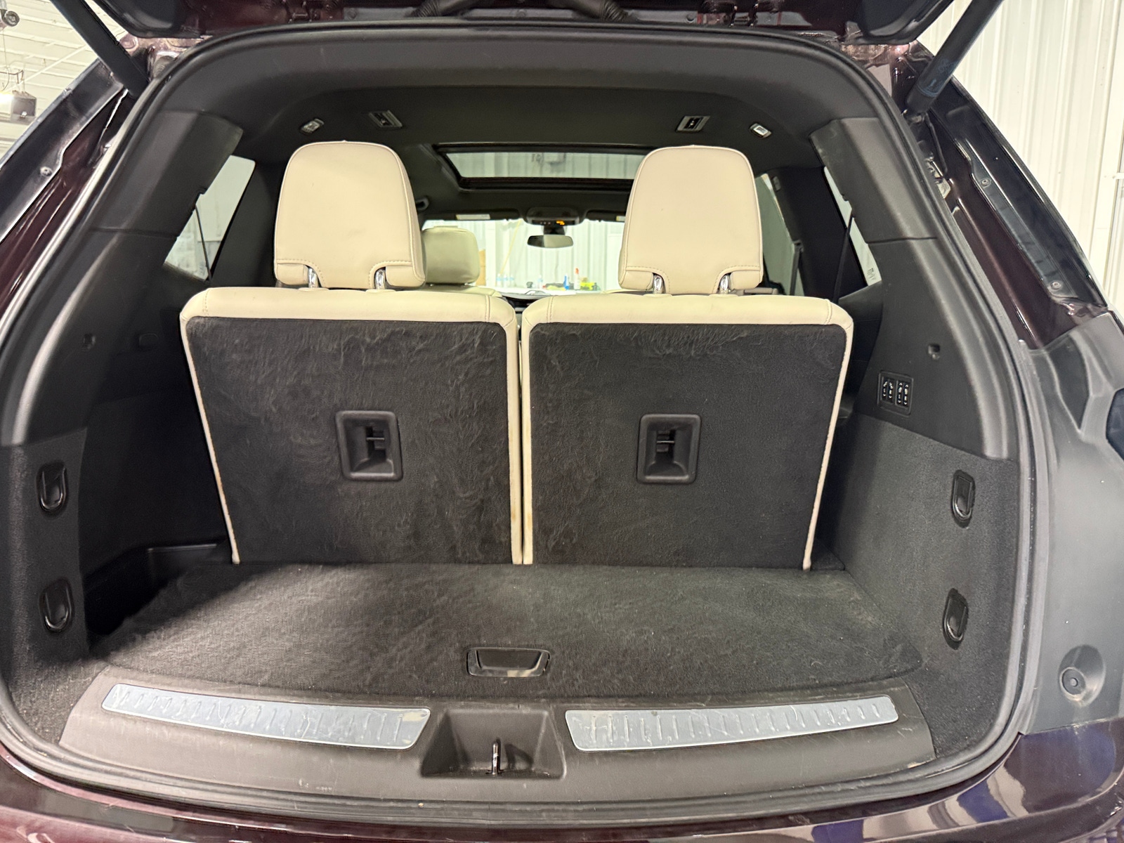 Thumbnail: 2021 Cadillac XT6 - 6