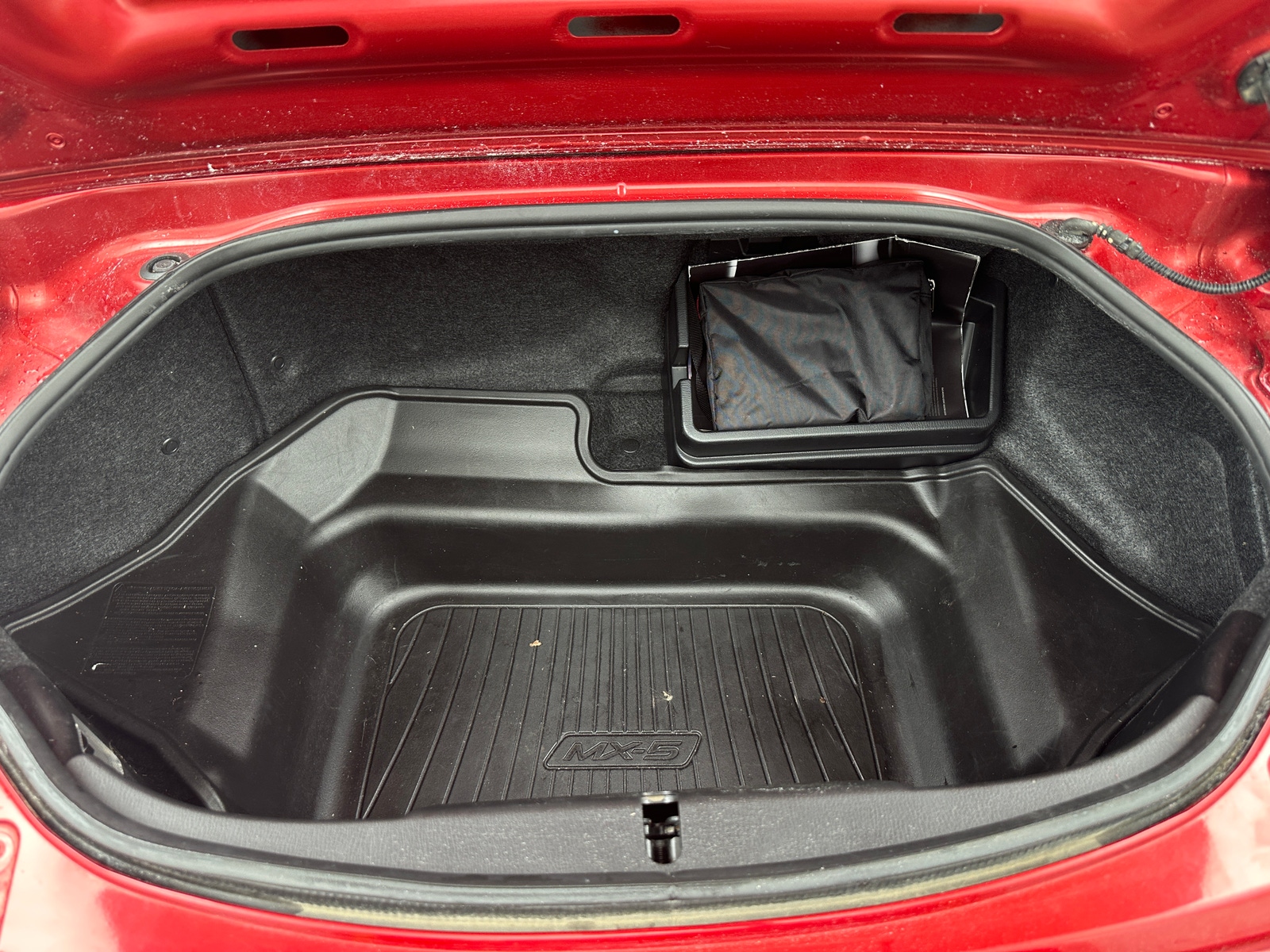 Thumbnail: 2017 Mazda MX-5 Miata - 5