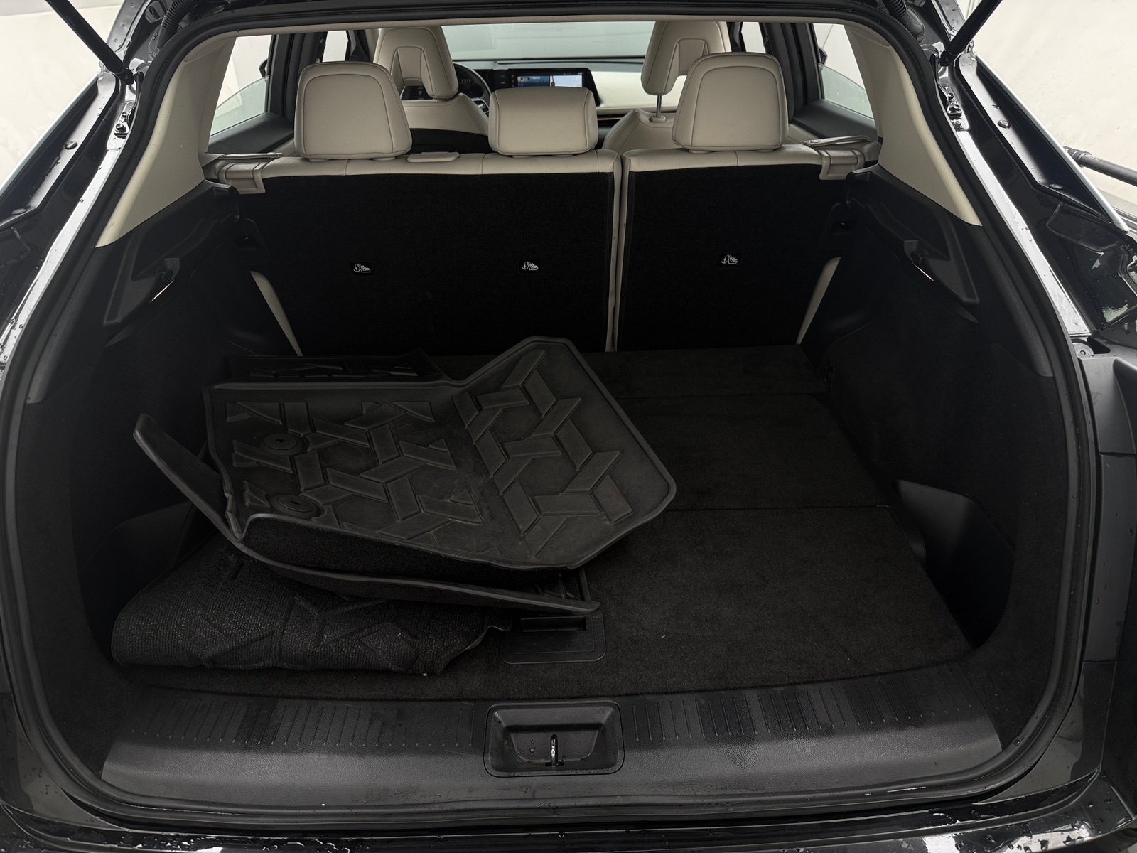 Thumbnail: 2023 Nissan Ariya - 6