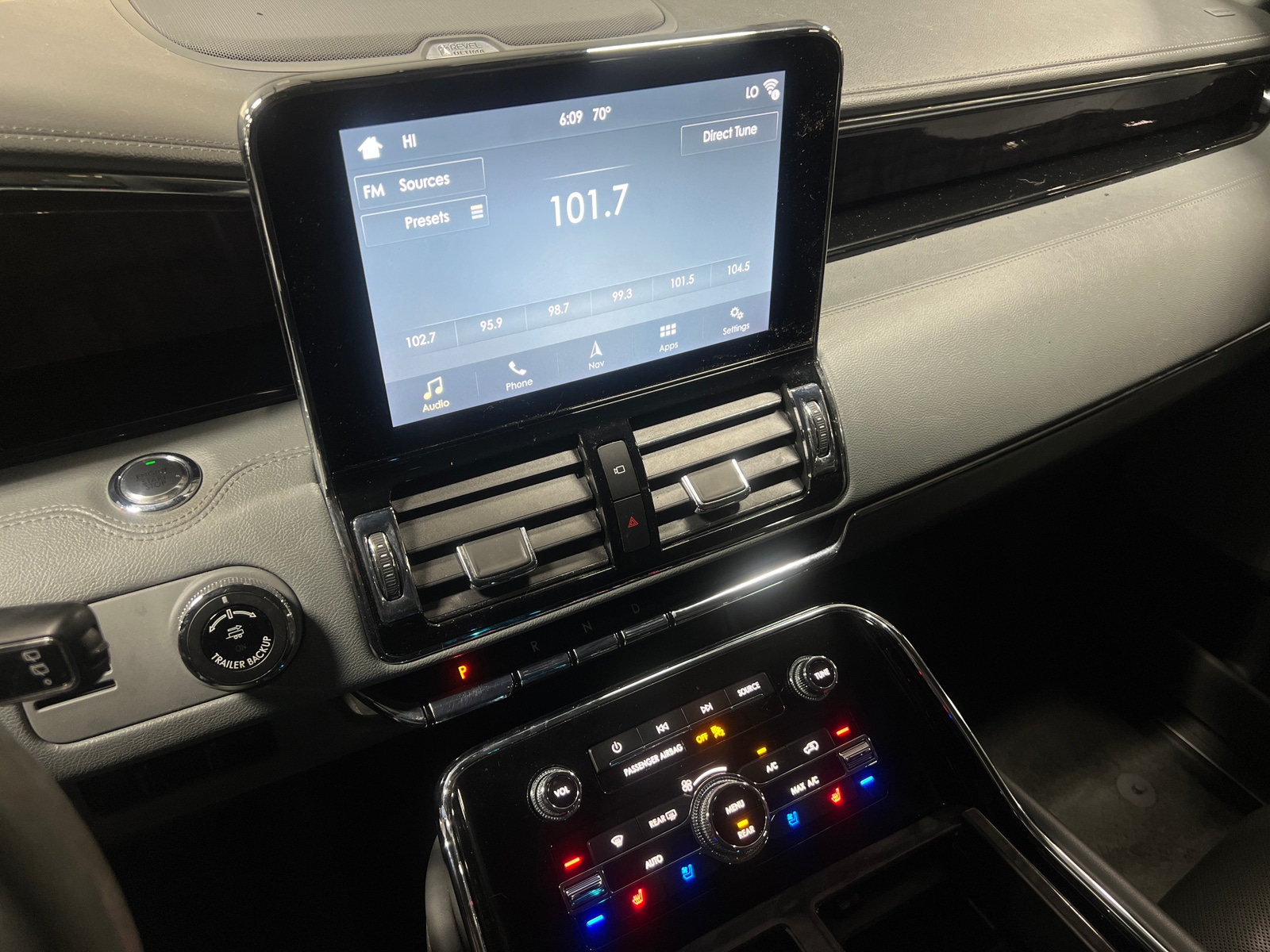 Thumbnail: 2018 Lincoln Navigator - 3