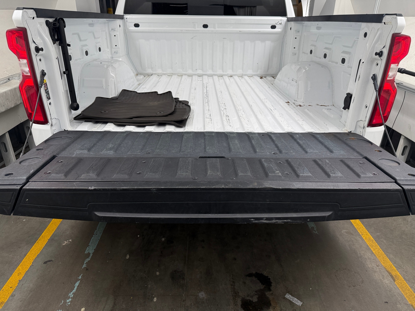 Thumbnail: 2024 Chevrolet Silverado 1500 - 7