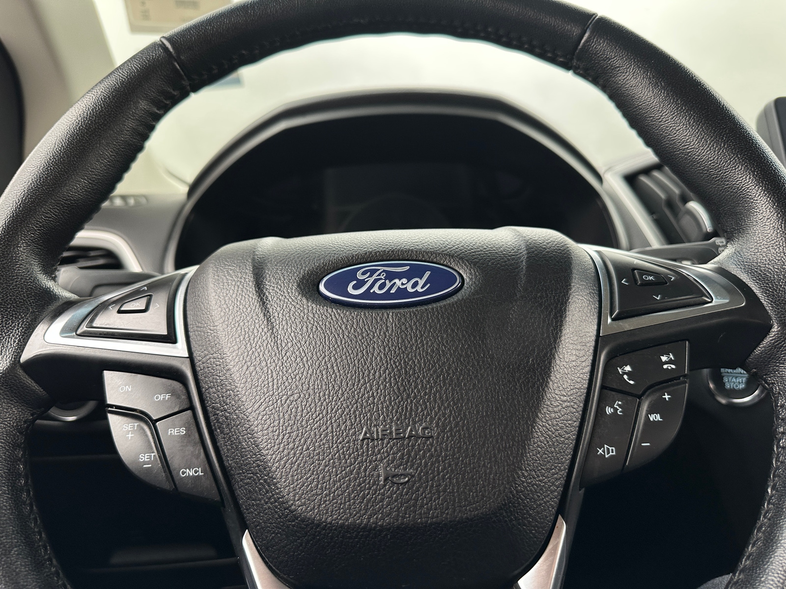 Thumbnail: 2023 Ford Edge - 4