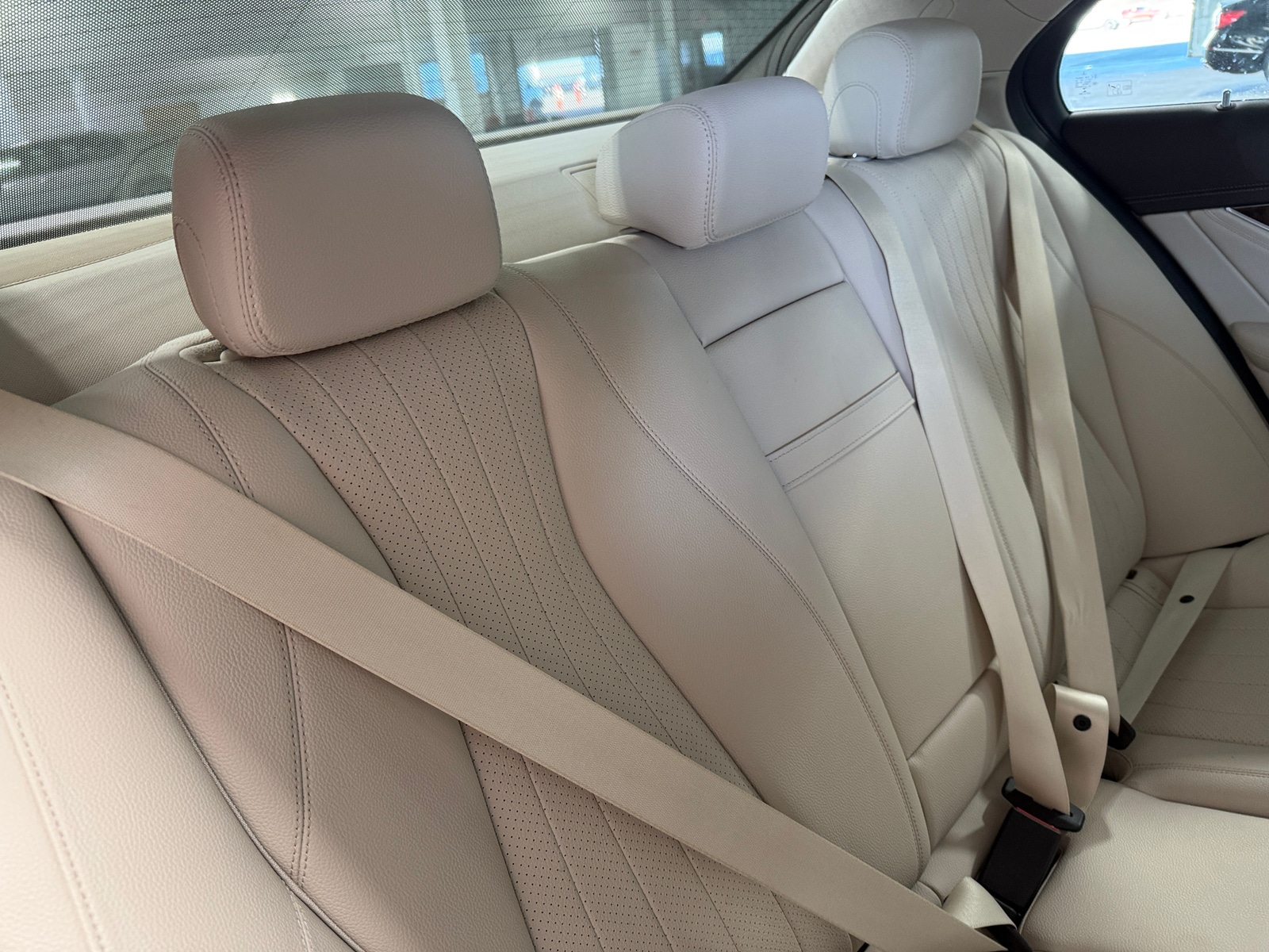 Thumbnail: 2017 Mercedes-Benz E-Class - 5