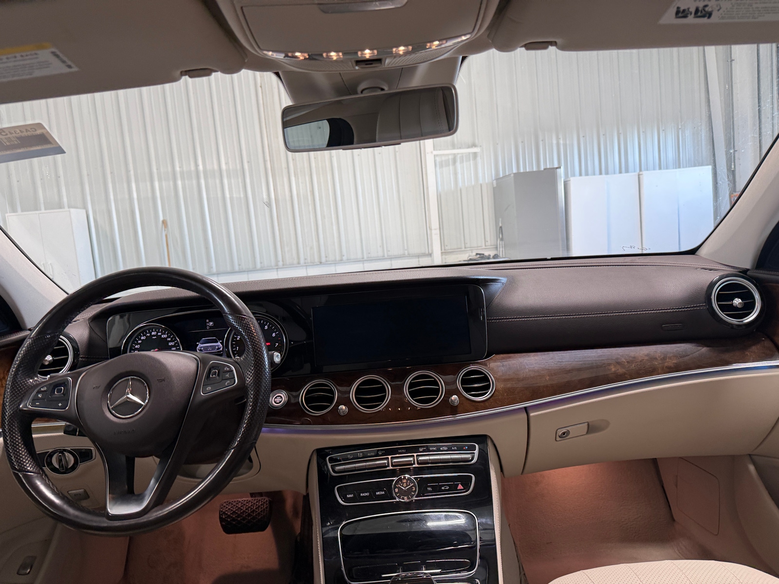 Thumbnail: 2017 Mercedes-Benz E-Class - 2