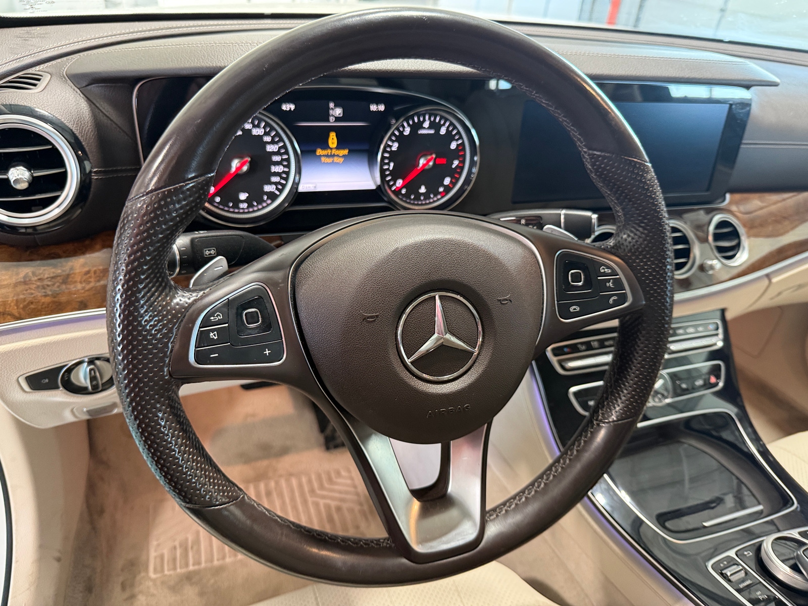 Thumbnail: 2017 Mercedes-Benz E-Class - 4