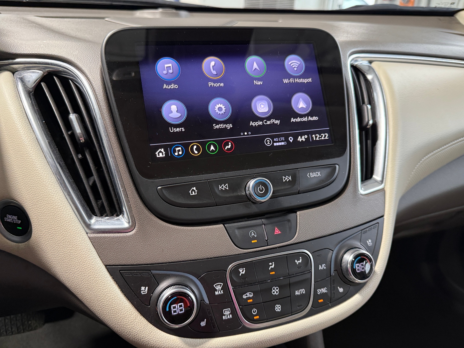 Thumbnail: 2024 Chevrolet Malibu - 3