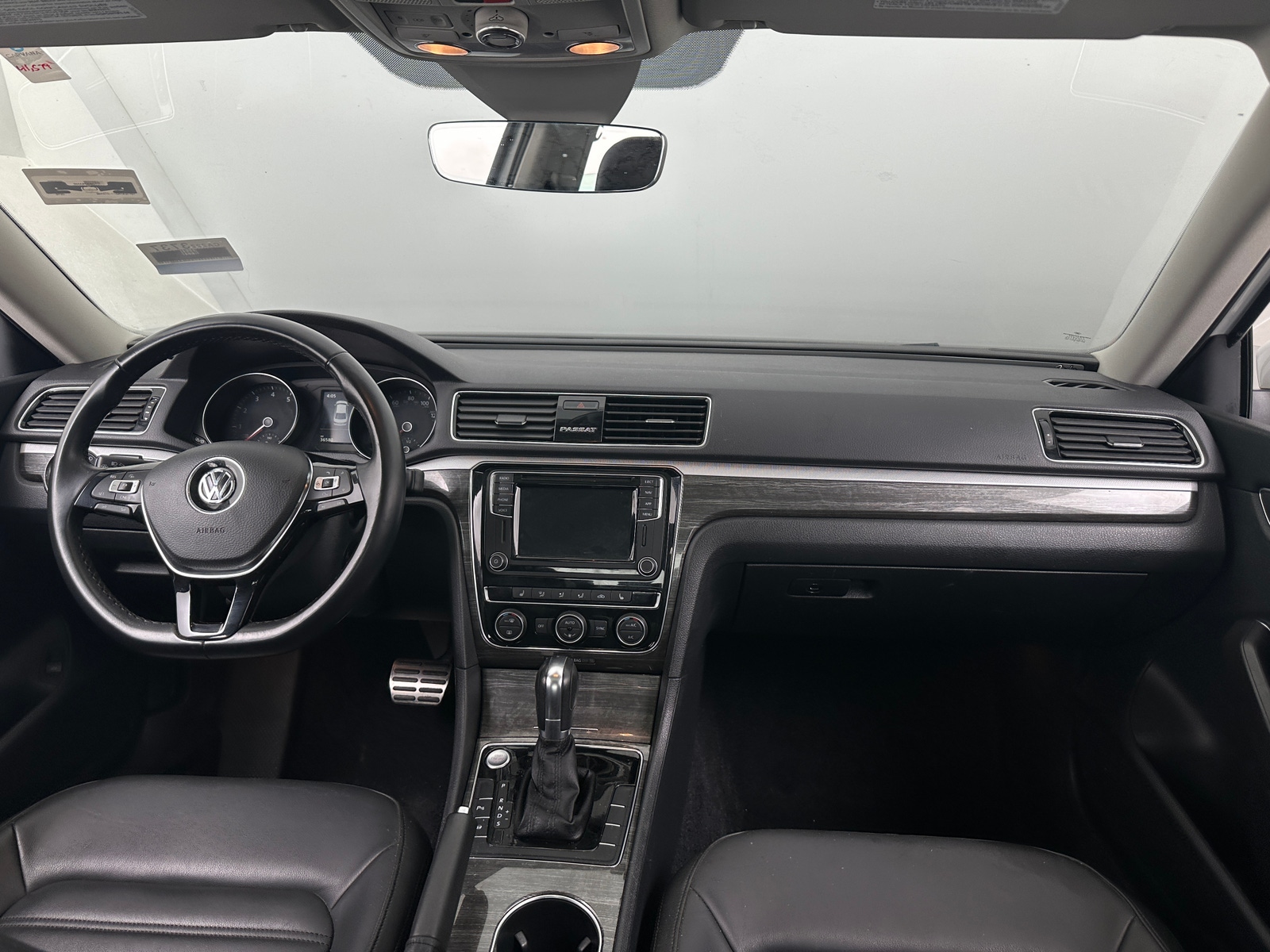 Thumbnail: 2018 Volkswagen Passat - 2