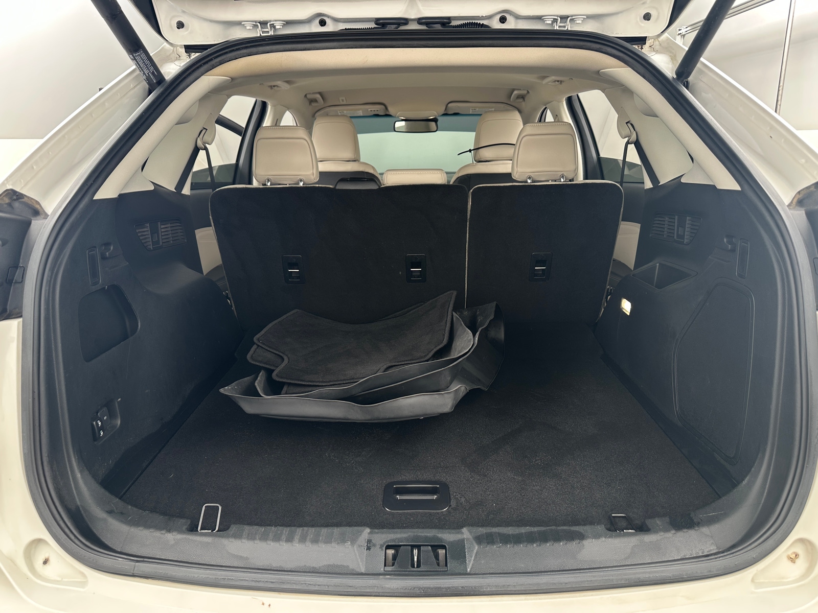 Thumbnail: 2020 Ford Edge - 6