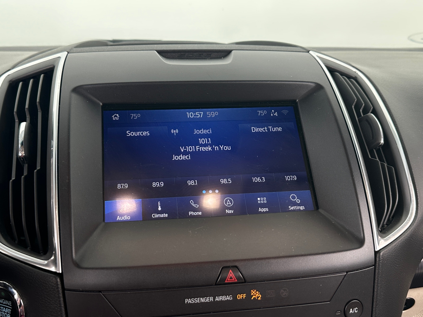 Thumbnail: 2020 Ford Edge - 3