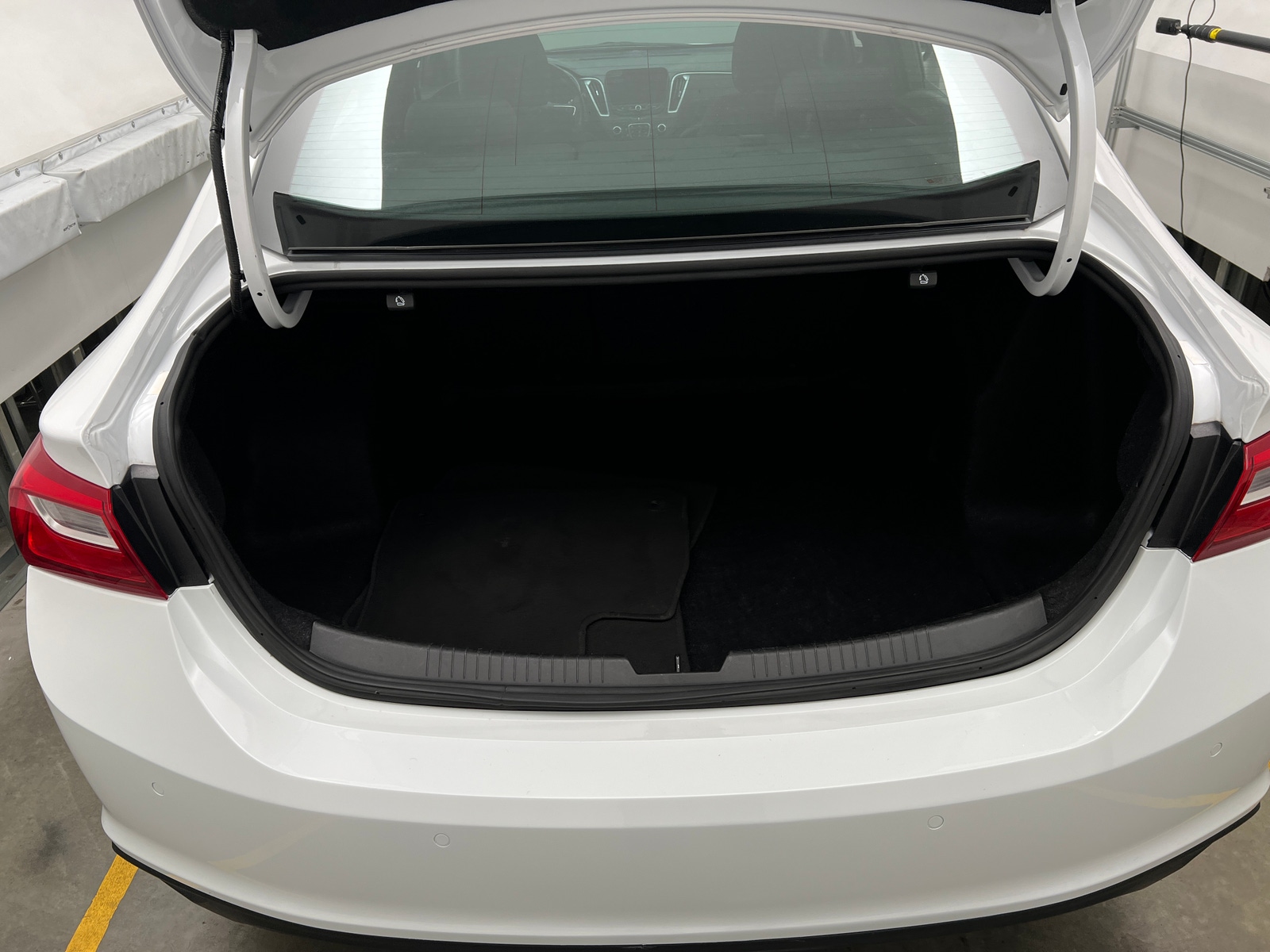 Thumbnail: 2024 Chevrolet Malibu - 7