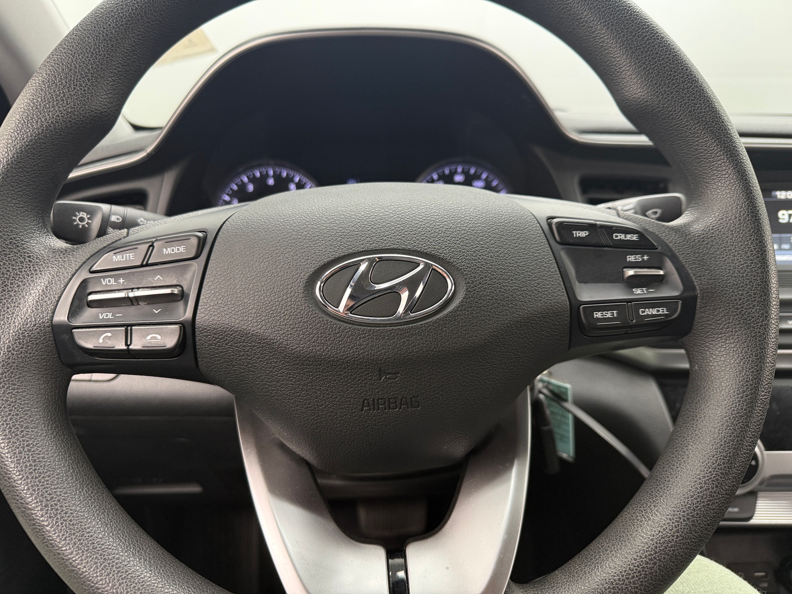 Thumbnail: 2019 Hyundai Elantra - 5