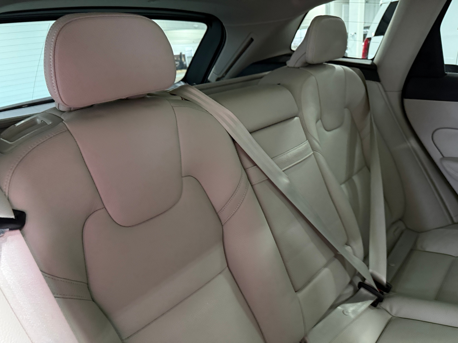 Thumbnail: 2020 Volvo XC60 - 5