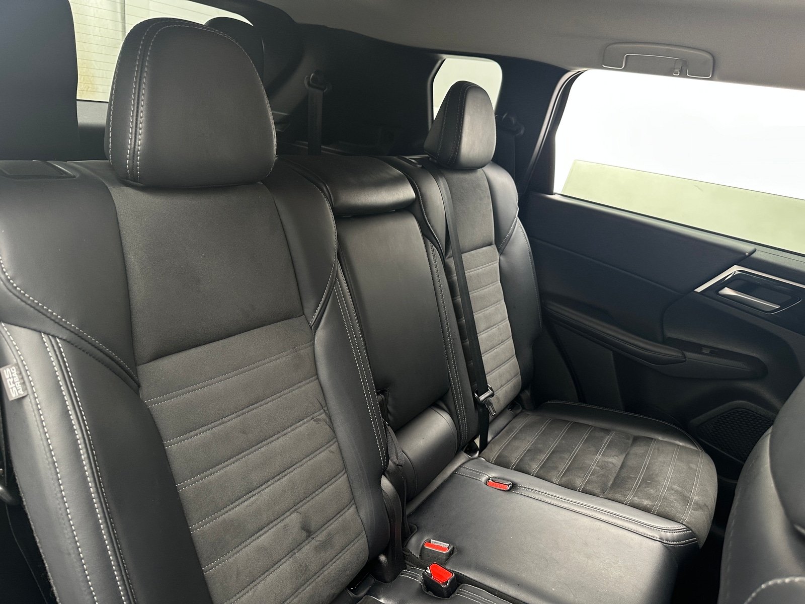 Thumbnail: 2024 Mitsubishi Outlander - 5