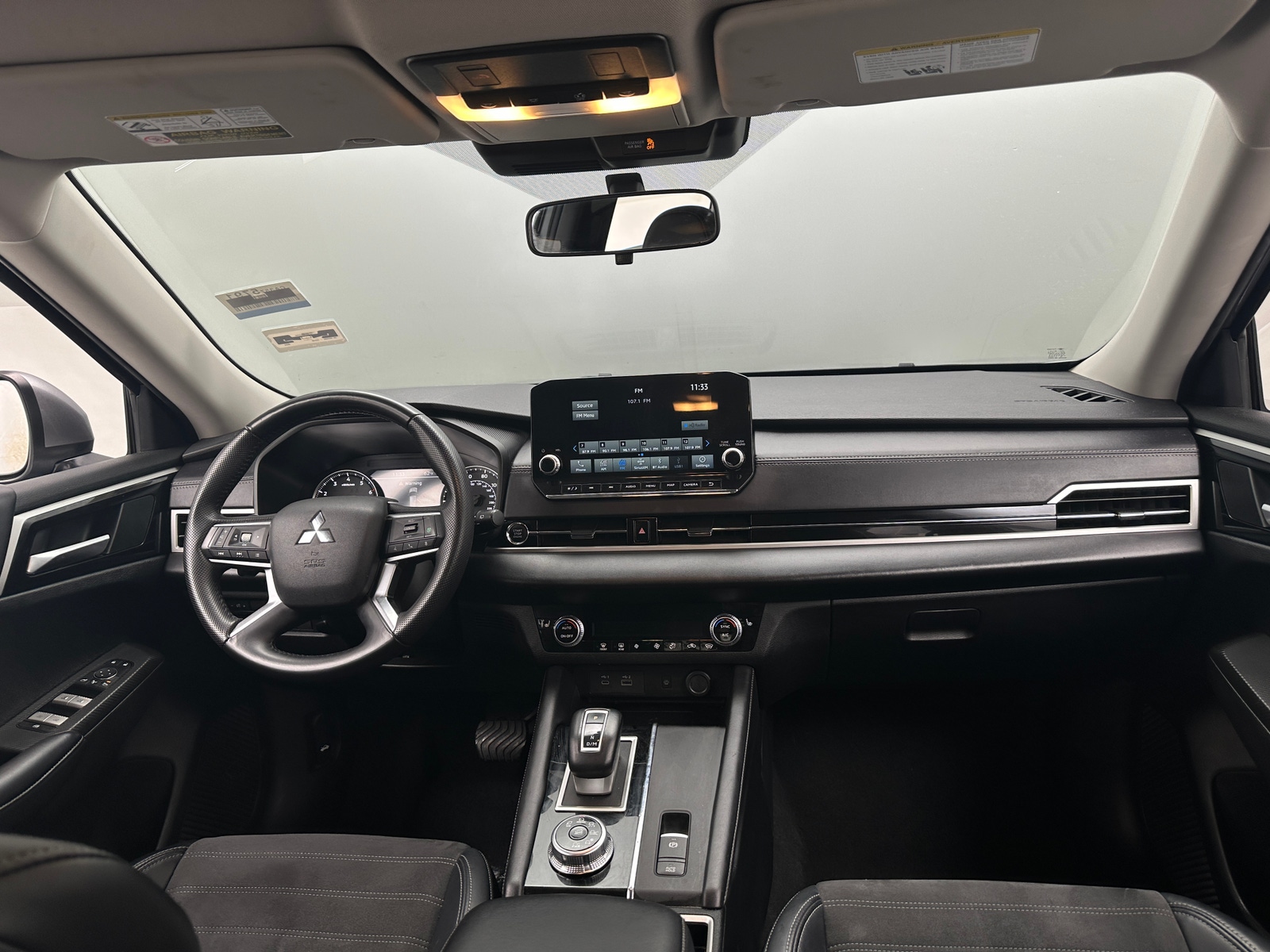 Thumbnail: 2024 Mitsubishi Outlander - 2