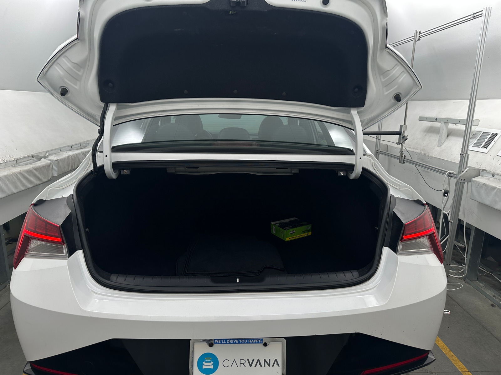 Thumbnail: 2023 Hyundai Elantra - 6