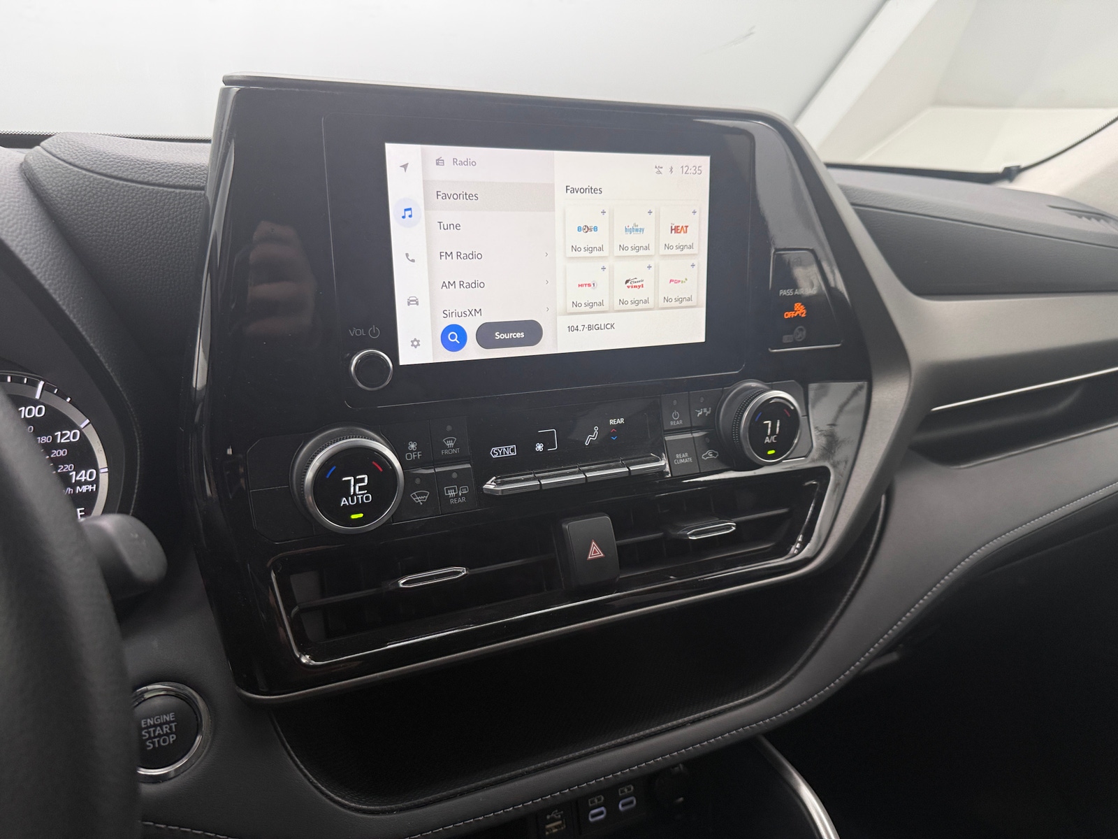 Thumbnail: 2023 Toyota Highlander - 4