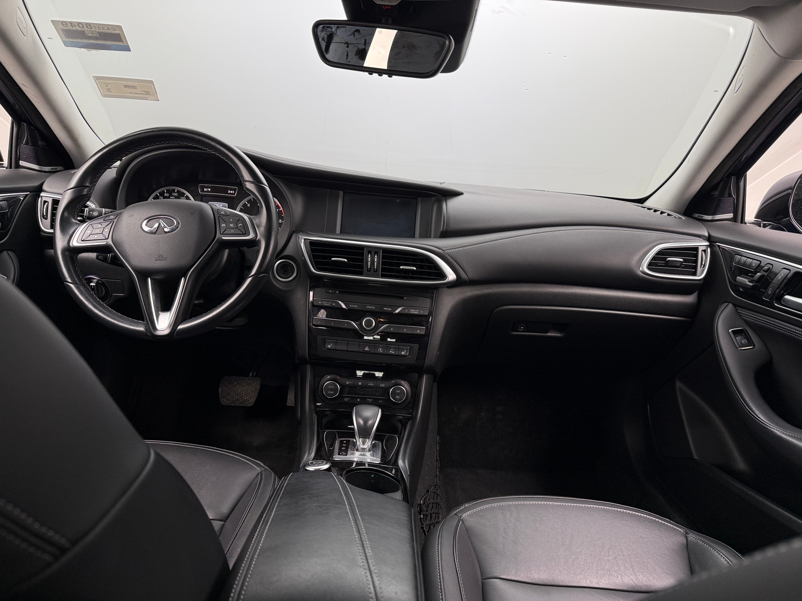 Thumbnail: 2017 INFINITI QX30 - 2