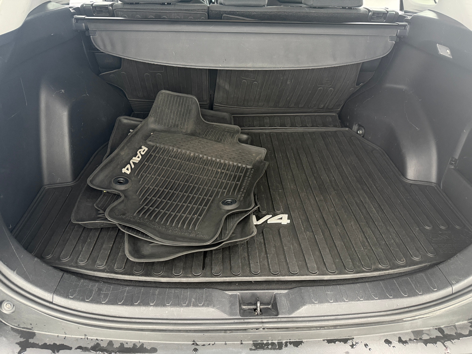 Thumbnail: 2019 Toyota RAV4 - 7