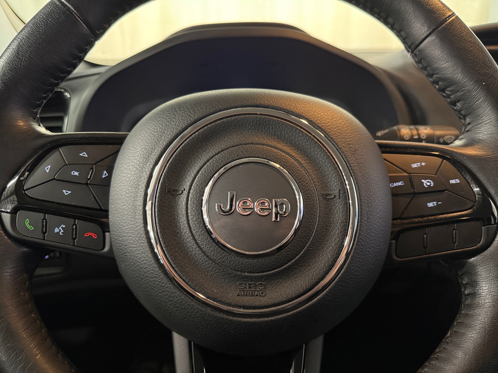 Thumbnail: 2019 Jeep Renegade - 5